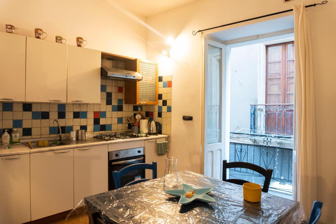A 2 Passi Apartment Iglesias Bagian luar foto
