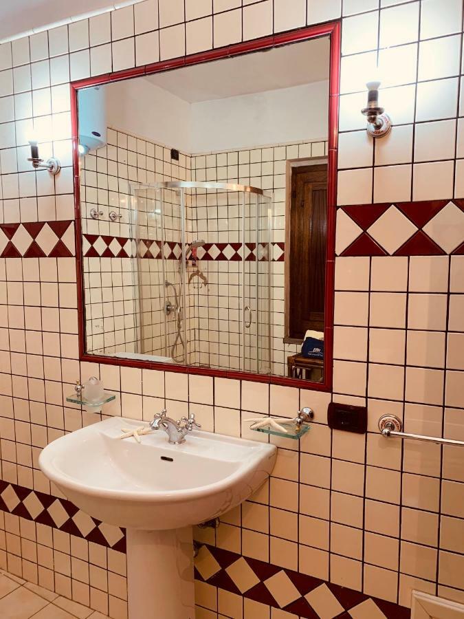 A 2 Passi Apartment Iglesias Bagian luar foto